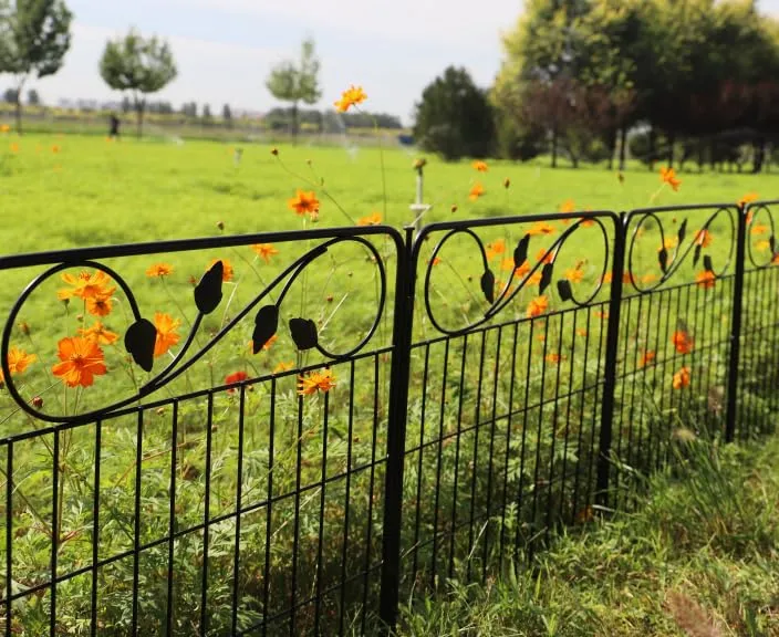 folding trellis metal
