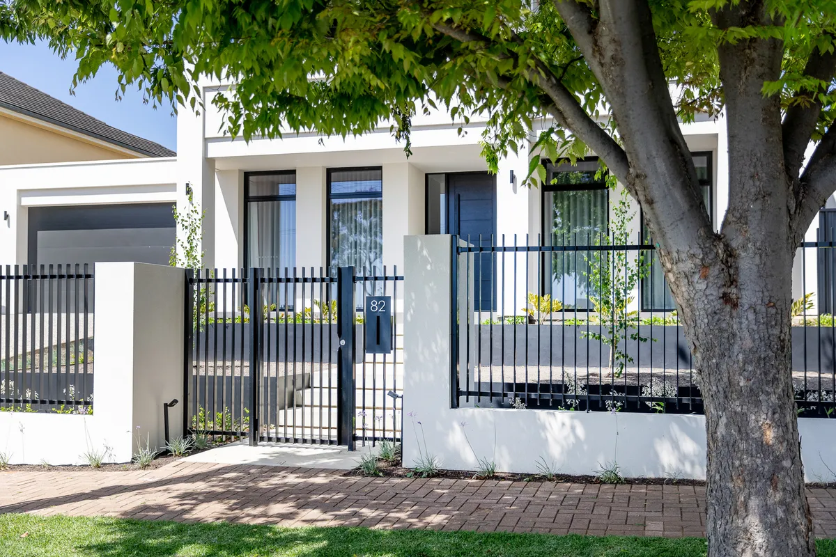 metal fencing supplies